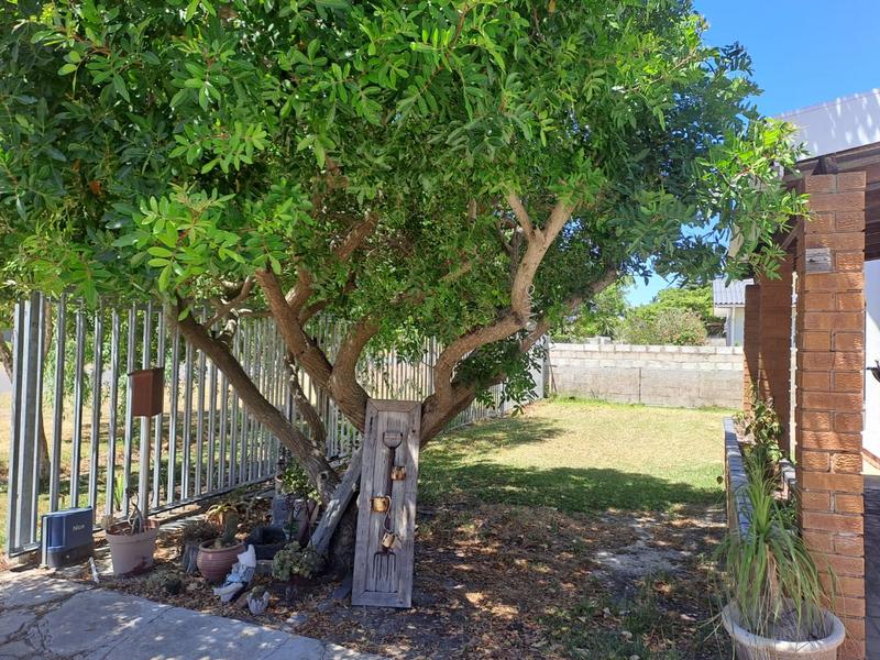 3 Bedroom Property for Sale in Sandbaai Western Cape